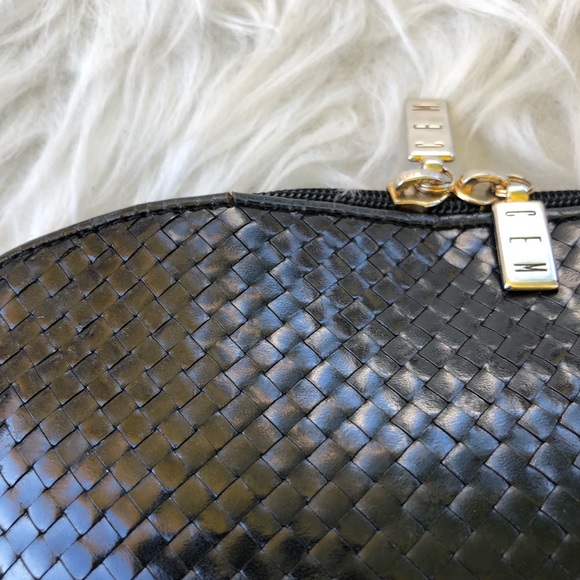 🌺vintage woven leather crossbody bag🌺 - Picture 5 of 11